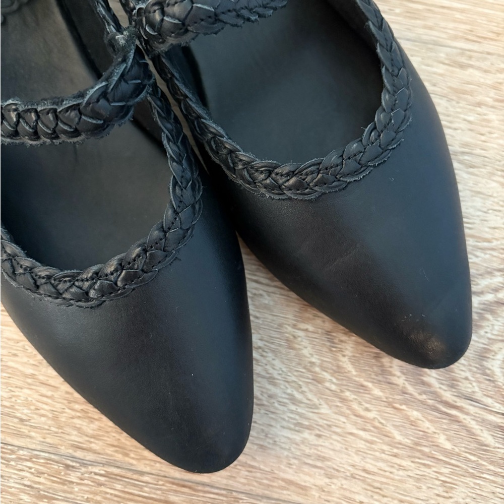ELF “Amara” shoes in black